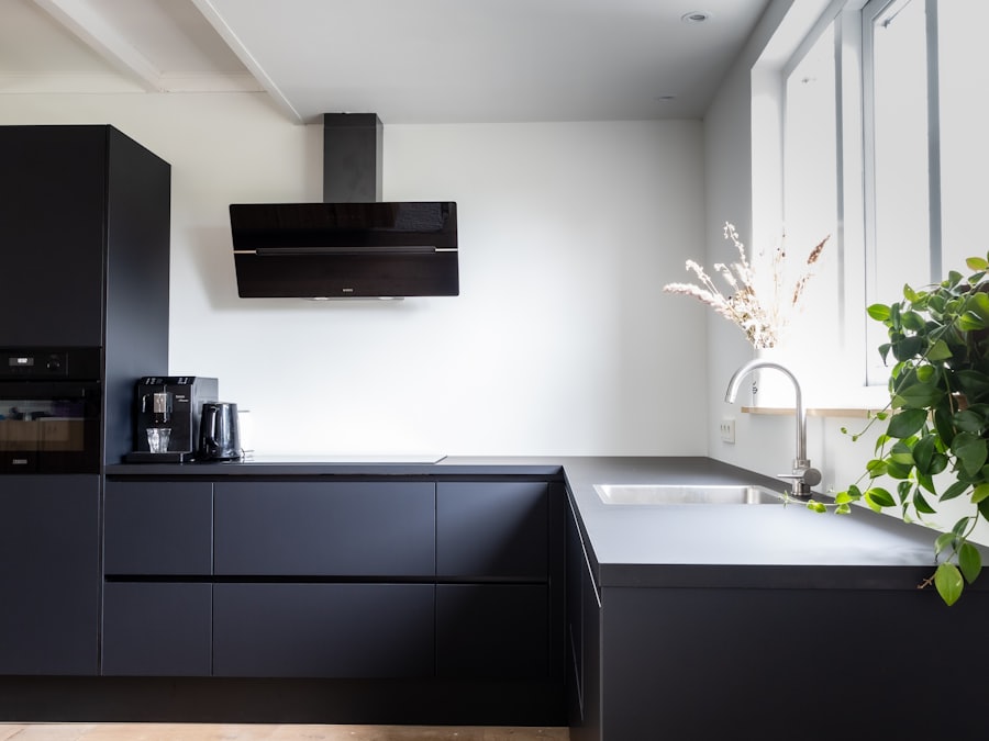 Kitchen and primary suite, Cascais villa
