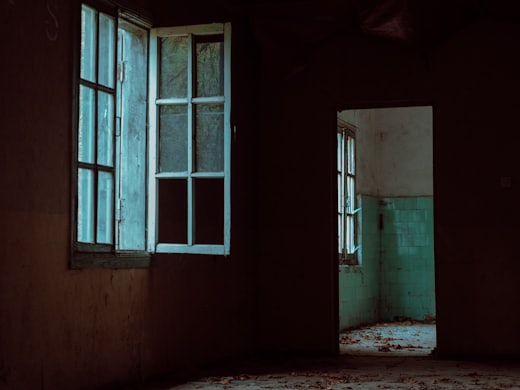 A tired living room before renovation